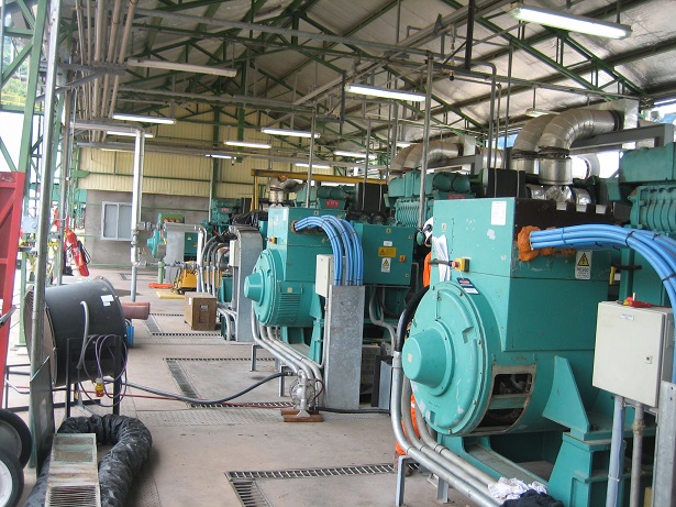 Sala de generadores industriales